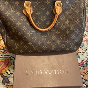 Louis Vuitton speedy bag